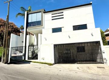 Casa · 430m² · 4 Recámaras · Casa en Venta - Colinas de San Jerónimo - Monterrey
