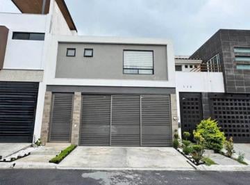 Casa · 281m² · 3 Recámaras · 2 Estacionamientos · Casa Equipada en Cima del Bosque Monterrey