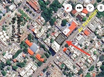 Terreno / Lote · 2840m² · 15 Recámaras · 5 Estacionamientos · Lote 900 m² Sobre Av Yaxchilan en Esquina, Uso Comercial