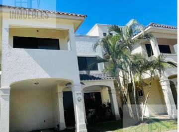 Casa · 240m² · 3 Recámaras · 2 Estacionamientos · Casa en Venta |fracc. Al Andalus| Circuito Málaga |boca del Río, Ver.