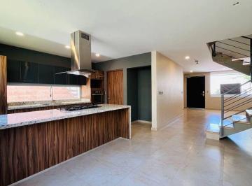 Casa de 3 habitaciones, El Marqués · Casa en Renta con Cuarto de Servicio