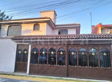 Casa · 264m² · 4 Recámaras · 3 Estacionamientos · Casa en Venta en La Crespa, Toluca, Estado de México