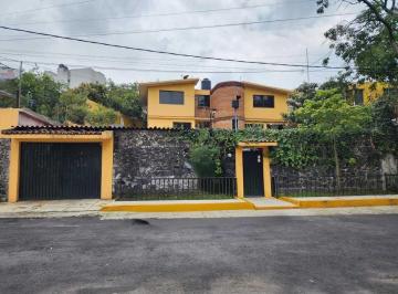 f57b15f5dd5e6332bd5e7c95f13e946064fcc4f0324a918b47393fd827f4eedf · Casa en Venta en Tlalpan