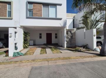 Casa · 3 Recámaras · 2 Estacionamientos · Renta de Casa en Punta Norte Al Norte de La Ciudad Ad