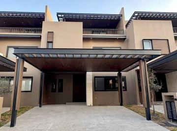 f2ad78ae0b800b161b98e091a82412c9a8daab256ee264ed813ce97166bdd51d · Casa en Venta en Villa Carriedo. 11