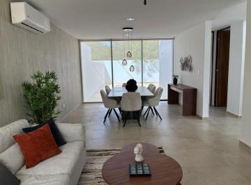 Casa en condominio de 3 habitaciones, Conkal · Se Vende Casa de 3 Recámaras en Fraccionamiento Privado
