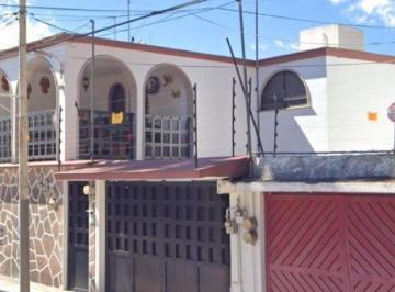 Casa de 3 habitaciones, Naucalpan de Juárez · Casa en Venta en Naucalpan
