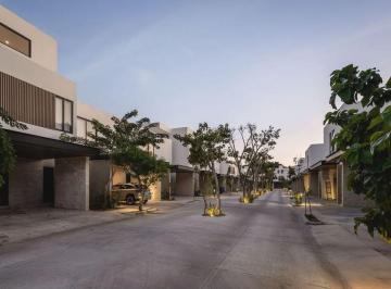 Casa en condominio de 3 habitaciones, Mérida · Casa en Venta de 3 Recamaras con Cuarto de Servicio en Privada en Temozon Norte Merida