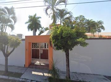 Casa de 4 habitaciones, Colima · Venta de Casa en Jardines Vista Hermosa, Colima.