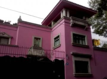 Casa · 606m² · 3 Recámaras · 5 Estacionamientos · Casa en Venta en Santa Catarina, Coyoácan, Cdmx
