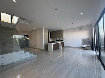 Casa · 297m² · 3 Recámaras · 3 Estacionamientos · Casa en Venta en Pedregal La Silla