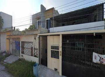 Casa de 6 habitaciones, Carmen · Casa en Venta en Calle 53,caleta, Ciudad del Carmen, Campeche