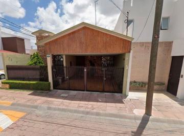 Casa de 4 habitaciones, Aguascalientes · Casa en Venta en Bosques del Prado Norte, Aguascalientes.