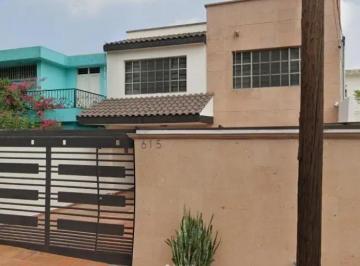 Casa de 4 habitaciones, Monterrey · Casa en Venta en C. Ecuador 615, Col. Vista Hermosa, Onterrey, Nuevo Leon
