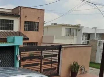 Casa de 4 habitaciones, Monterrey · Casa en Venta en C. Ecuador 615, Col. Vista Hermosa, Onterrey, Nuevo Leon