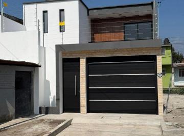 Casa de 3 habitaciones, Orizaba · Casa en Venta a Unos Minutos de Plaza Valle