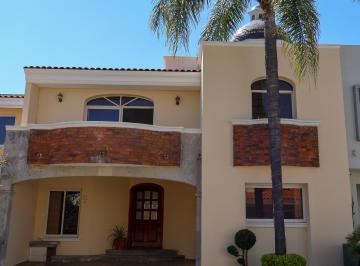 Casa en condominio de 3 habitaciones, Zapopan · Residencia en Virreyes Residencial