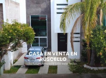 Casa · 193m² · 3 Recámaras · 2 Estacionamientos · Casa en Aguascalientes