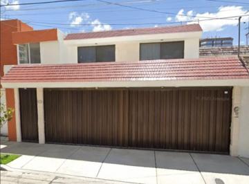 Casa de 4 habitaciones, Aguascalientes · Casa en Venta en C. Andes Apeninos, Fracc. Los Bosques, Aguascalientes