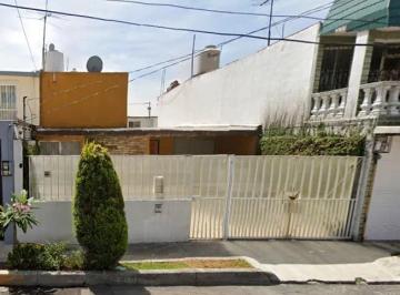 Casa de 3 habitaciones, Azcapotzalco · Oportunidad en Exclusiva en Azcapotzalco, a 20 Min de La Estación del Metro Rosario