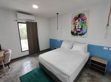 Edificio · 347m² · 8 Recámaras · Hostel For Rent in Valladolid