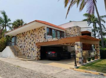 1 · Residencia en Venta en Rincón del Conchal, Veracruz – Amplios Espacios y Jardín