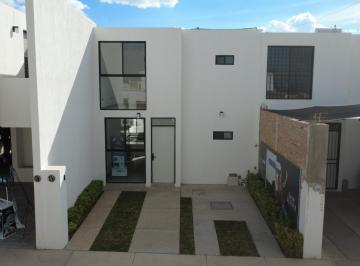 Casa · 95m² · 4 Recámaras · 2 Estacionamientos · Casa en Rincón de Romos