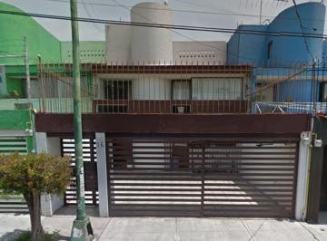 Casa de 3 habitaciones, Tlalpan · Excelente y Hermosa Casa en Don Refugio, Coapa 2da Sección, Tlalpan, Cdmx.