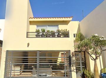 Casa de 3 habitaciones, Ahome · Casa en Venta en Fracc. Monferrath, Ahome, Sinaloa