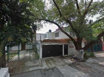 Casa de 3 habitaciones, Naucalpan de Juárez · Oportunidad Casa en Remate en Calle Sabino, Jardines de San Mateo, Naucalpan.