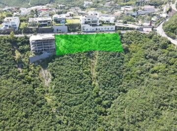 Terreno / Lote · 2323m² · Terreno con Permiso Multifamiliar Aprobado en Venta en Mesa de La Corona, Spgg