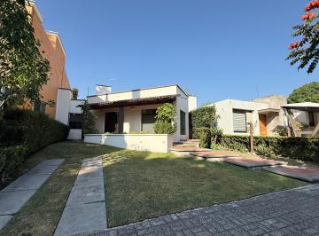 Casa de 3 habitaciones, Atlixco · Casa de Descanso en Venta en El Cristo, Más de 150 m de Jardín