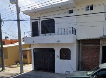 Casa de 4 habitaciones, Villa de Alvarez · Casa en Venta en Villas del Rio, Colima