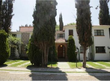 Casa en Venta de 5 habitaciones Fraccionamiento Club de Golf Tequisquiapan · Venta de Casa en Tequisquiapan, Queretaro.