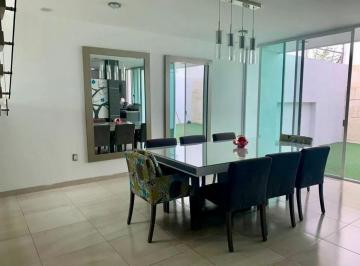 Casa de 4 habitaciones, Querétaro · Casa en Venta en Centro Sur