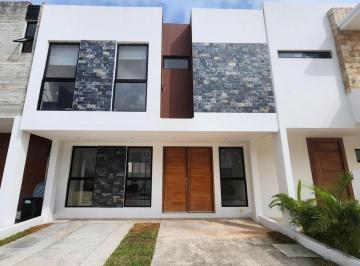Casa · 150m² · 3 Recámaras · 2 Estacionamientos · Casa Venta en Cancun Residencial Arbolada