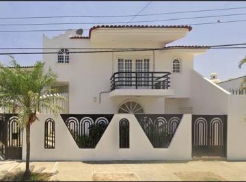 Casa de 5 habitaciones, Puerto Vallarta · Se Vende Casa En: Guacamayo, Las Aralias, Puerto Vallarta, Jalisco