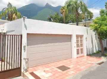 Casa de 2 habitaciones, Monterrey · Casa en Venta en Col. Contry, Monterrey, Nuevo Leon