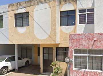 Casa de 2 habitaciones, San Pedro Tlaquepaque · Venta de Casa en San Martin de Las Flores de Abajo, San Pedro Tlaquepaque, Jalisco