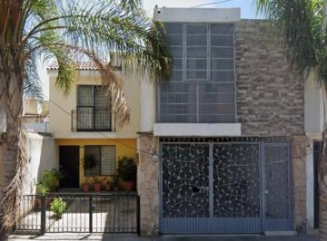 Casa de 2 habitaciones, Guadalajara · Venta de Casa en Huentitán El Bajo, Guadalajara, Jalisco