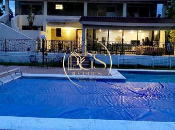 Casa · 800m² · 7 Recámaras · 6 Estacionamientos · Casa en Venta Alamo Contry Club Celaya
