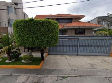 Casa de 5 habitaciones, Naucalpan de Juárez · Casa en Venta en Ciudad Satelite Naucalpan de Juarez