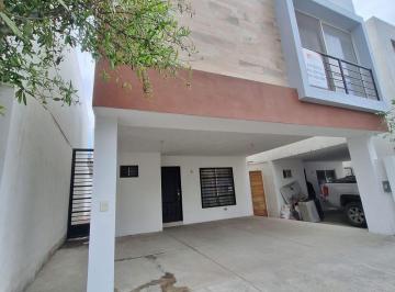 Casa de 3 habitaciones, García · Casa en Renta Arezzo Sector Ravelo