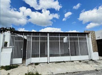 Casa · 74m² · 2 Recámaras · 2 Estacionamientos · Casa de Una Planta Cerca de Av Principal en Venta