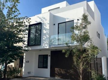 Casa de 3 habitaciones, Zapopan · Casa en Venta Parques Vallarta