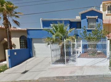 Casa de 3 habitaciones, Chihuahua · Casa en Venta en Colonia El Campanario Chihuahua Chihuahua