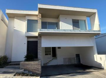 Casa de 3 habitaciones, Monterrey · Casa en Venta en Monterrey Zona Carretera Nacional Lagos del Vergel