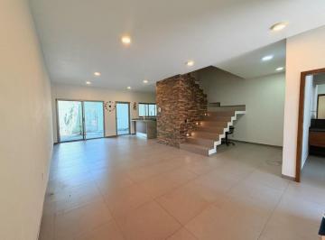 Casa de 3 habitaciones, San Pedro Tlaquepaque · Casa en Renta en Fraccionamiento Revolución