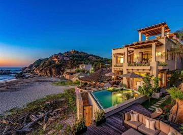 Villa de 5 habitaciones, Santa María Huatulco · Villa de Lujo a Pie de Playa con Vista Al Mar, con Local Comercial en Planta Baja, Uso Mixto
