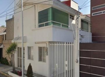 Casa en Venta de 4 habitaciones · Venta de Casa en C. Rio Panucocol. Jardines de San Manuelheróica Puebla de Zaragoza C. P. 72